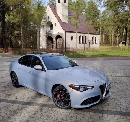 Alfa Romeo Giulia cena 132000 przebieg: 20000, rok produkcji 2022 z Ostrołęka małe 277